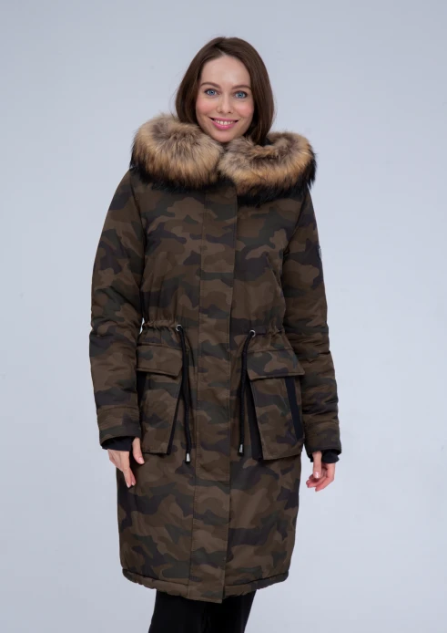 Купить куртка утепленная женская (натуральный мех енота) хаки камуфляж в Москве с доставкой по РФ - изображение 1