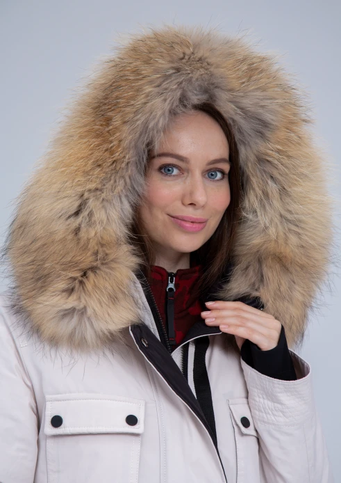 Купить куртка утепленная женская (натуральный мех енота) белая в Москве с доставкой по РФ - изображение 7