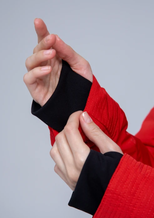 Купить куртка утепленная женская (натуральный мех енота) красная в Москве с доставкой по РФ - изображение 21