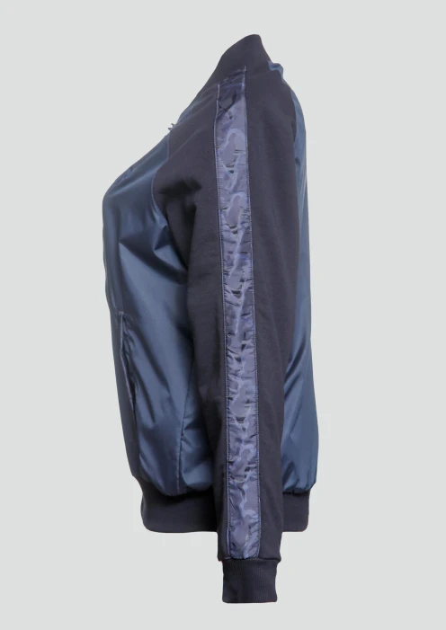 Купить куртка-бомбер женская «ар» синяя в Москве с доставкой по РФ - изображение 19