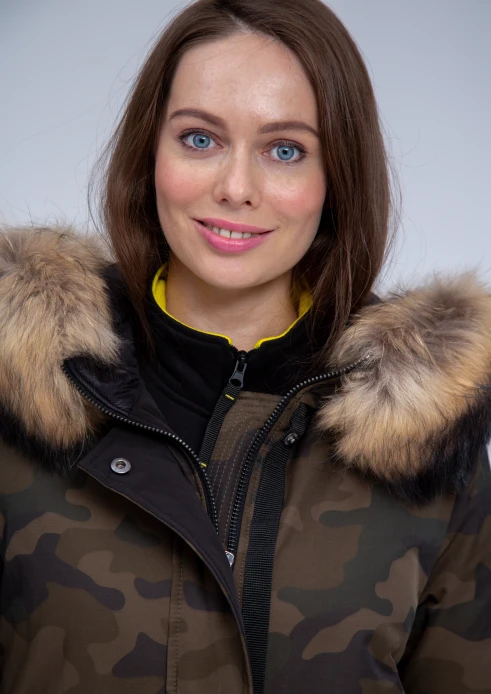 Купить куртка утепленная женская (натуральный мех енота) хаки камуфляж в Москве с доставкой по РФ - изображение 9