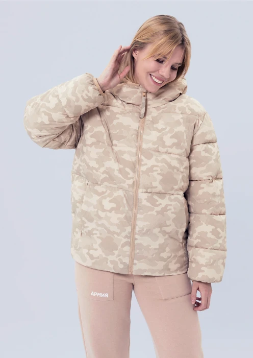 Купить куртка зимняя женская «родина в сердце» бежевый камуфляж в Москве с доставкой по РФ - изображение 1