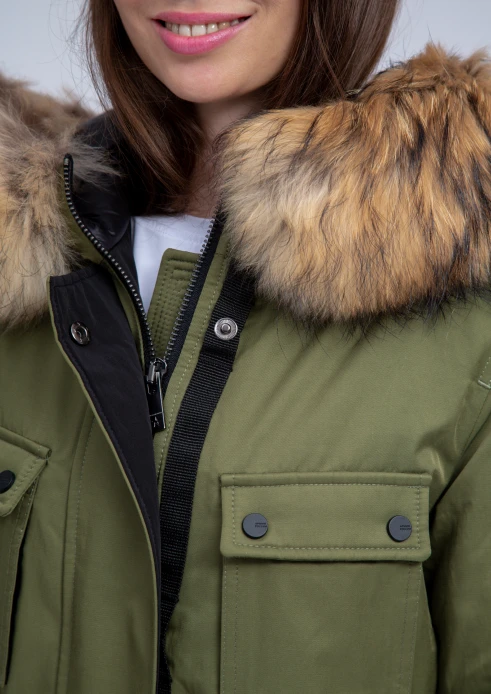 Купить куртка утепленная женская (натуральный мех енота) хаки в Москве с доставкой по РФ - изображение 10
